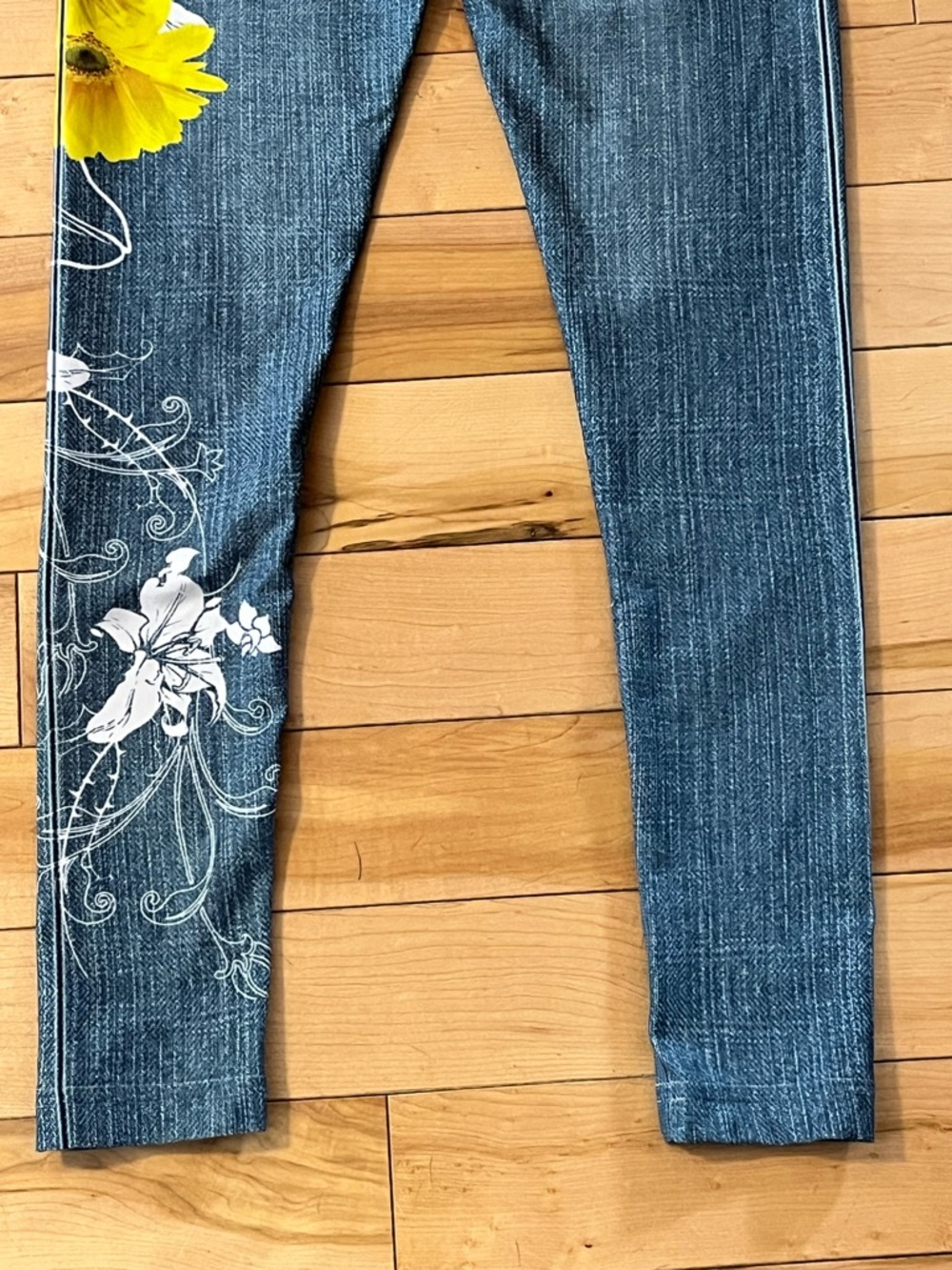 INKnBURN INB Denim Blue Wildflower Tights Pink Yellow Floral Print size four (4) - Picture 9 of 11